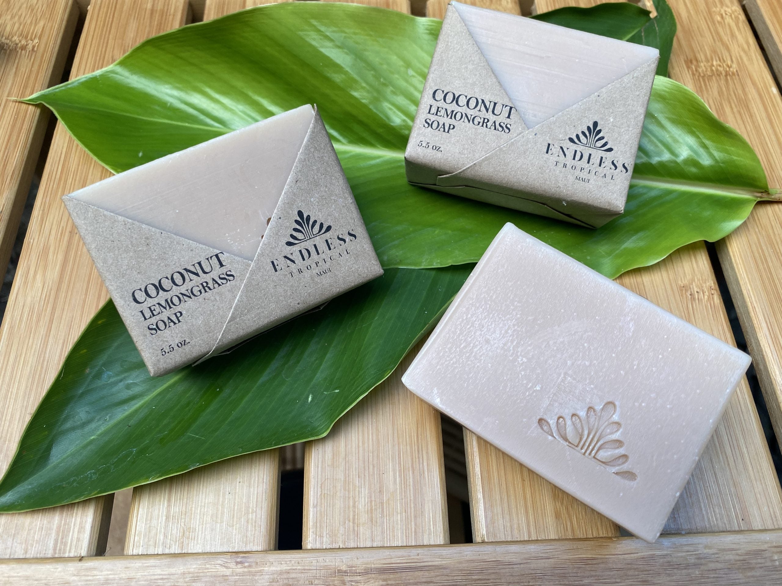 Coconut Lemongrass Natural Bar Soap (142g) Coconut Lemongrass Natural Bar Soap (142g)